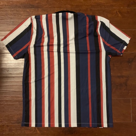 Men’s top - Picture 2 of 2